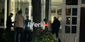 Përleshje fizike mes disa të personave në qendër të Mitrovicës, policia i kap në momentin kritik (Video)