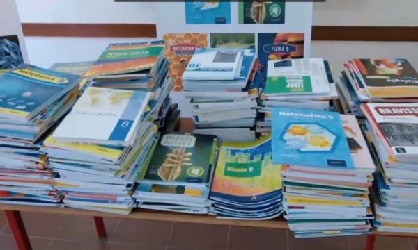Subvencionimi i librave shkollorë, rrjedhin të dhënat personale të aplikantëve në Mitrovicë