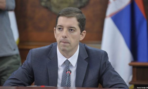 Gjuriq: Për Serbinë mesazh i keq që Kurti ka marrë pjesë në Konventën e Demokratëve në SHBA