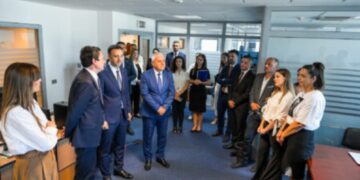 Pak javë pas arratisjeve të bujshme, Kurti shkon për vizitë në Shërbimin Korrektues