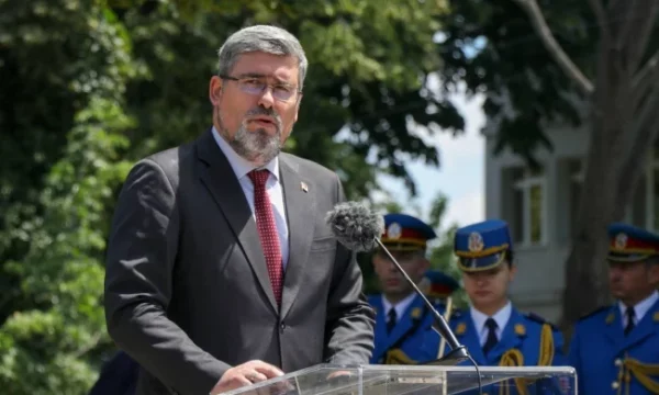 Ministri i Vuçiqit paralajmëron se hapja e Urës së Ibrit është potencialisht një pikë e madhe e përshkallëzimit