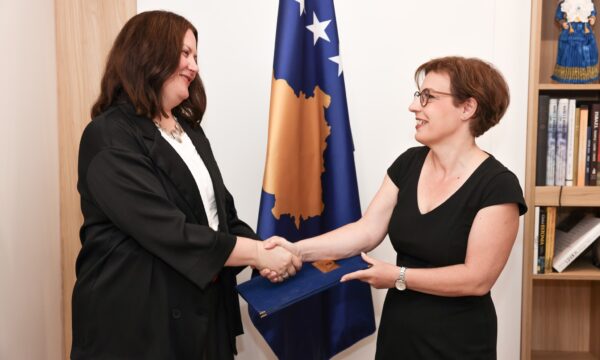 Gërvalla e takon ambasadoren e re të Kosovës në Portugali