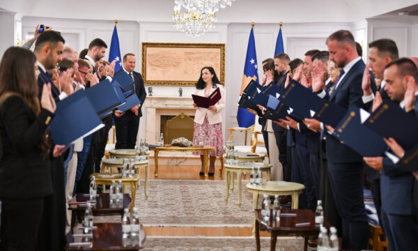 Osmani dekreton 31 gjyqtarë me propozim të KGJK’së