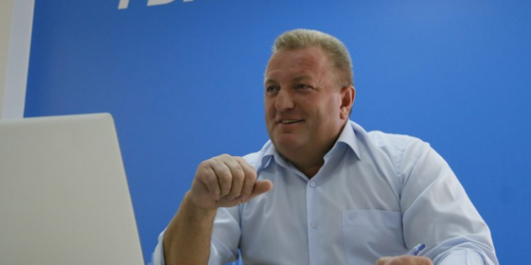 Berisha i PDK-së kërkon që Qeveria t’i përgjigjet urgjentisht kërkesës së mbrojtjes së Thaçit për mbështetje financiare shtesë