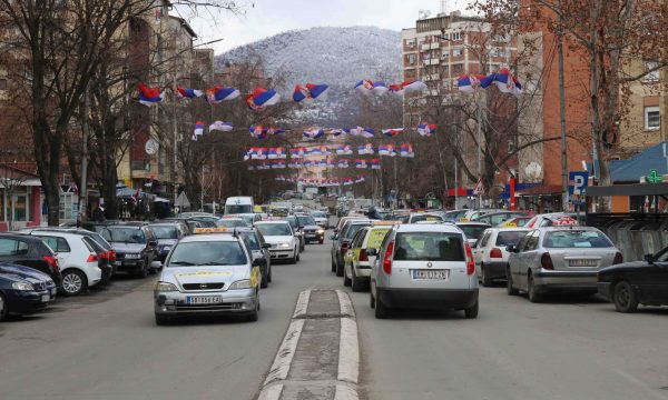 Konvertimi i patentëshoferëve, qytetarët e komunave veriore i binden qeverisë