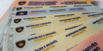 Afër 6 mijë serbë i konvertuan patentë shoferët e ilegalë të Serbisë në të Kosovës