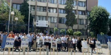 VV-ja implikon AKI-në e Prokurorinë për rastin Dehari, pretendon se urdhri është dhënë nga Thaçi e Veseli