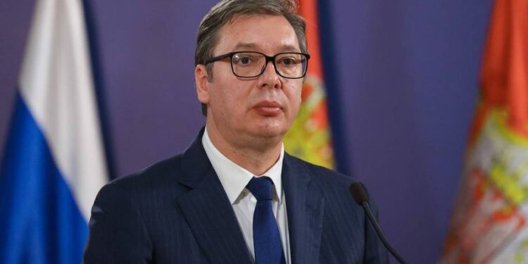 Vuçiq komenton raportimet e mediave në rajon, përfshirë Kosovën-pretendon se të gjithë i kanë zili atij