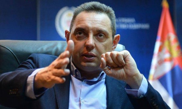 Vulin dezinformon nga Moska: Shqiptarët e Kosovës po planifikojnë një sulm në veri