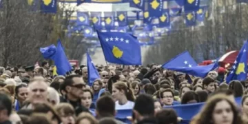 Bie numri i turistëve të huaj që vizitojnë Kosovën