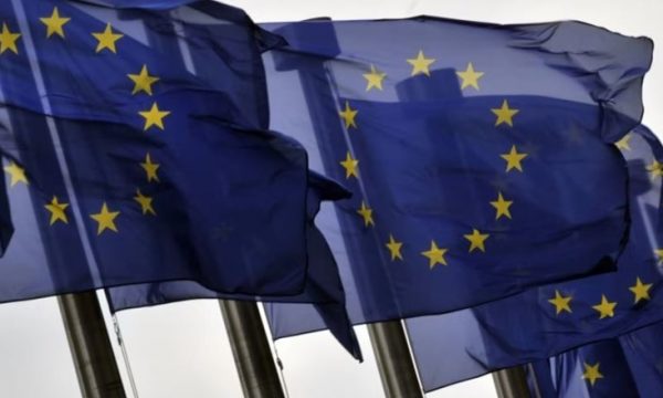 “Largimi i Kosovës nga procesi i Berlinit vështirëson rrugën për BE”