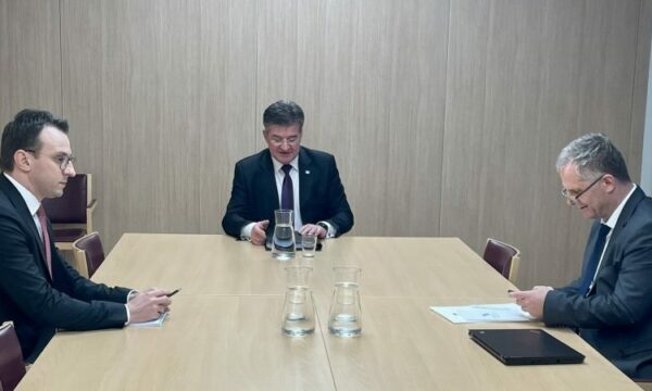 Media serbe: Të martën vazhdon dialogu në Bruksel