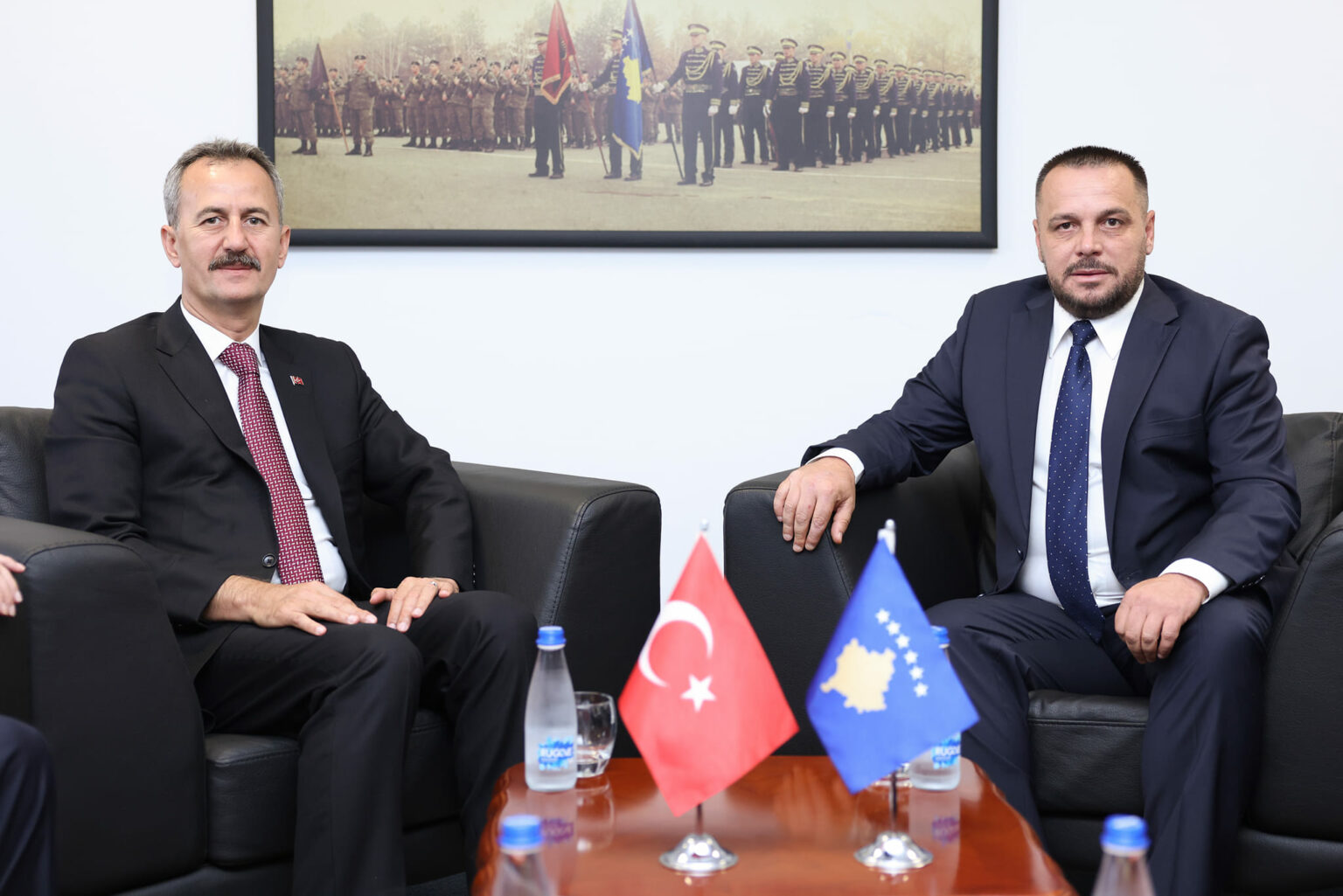 Maqedonci: Do të vazhdojmë të ngrisim kapacitetet e ushtrisë duke bashkëpunuar me aleatë