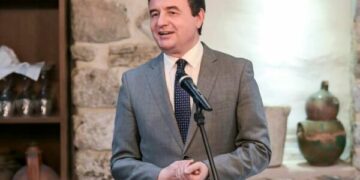 Dimal Basha e zbulon agjendën, Kurti shkon në SHBA në dy tubime të Vetëvendosjes