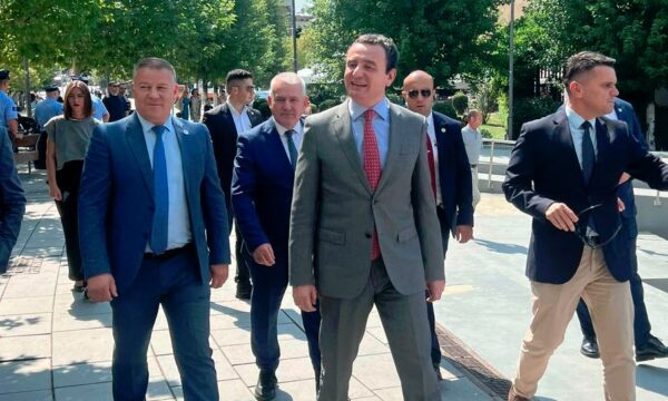 Zhvillimet e shumta në aspektin e sigurisë, Kurti e Sveçla shihen në shënimin e 25 vjetorit të Policisë së Kosovës