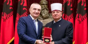 Ilir Meta i ka ofruar për 300 mijë euro dekoratën e lartë kreut të Bashkësisë Islame të Maqedonisë, Sulejman Rexhepit?