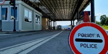 Paralajmërimet për bllokimin e të gjitha pikave kufitare të Serbisë – Deklarata e KFOR-it, MPJ-së dhe thirrja e Radojeviqit për serbët e rajonit