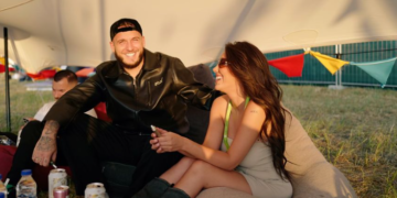 “Pafund herë me lind e me vdek, ty kisha me t’i falë krejt prapë”, Lotina me urim të veçantë për ditëlindjen e Mozzik