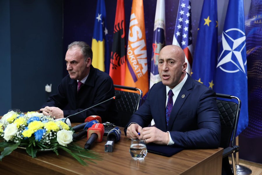 Paralajmëron Limaj: Kandidatët për deputetë të koalicionit AAK-NISMA do të jenë personalitete të fuqishme kombëtarisht