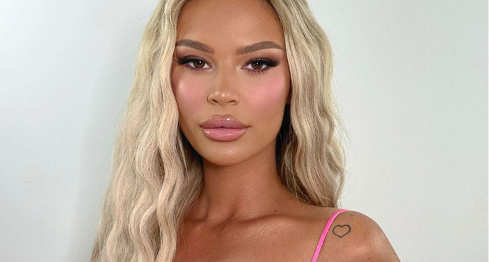 Santiana poston në bikini, citon Noizyn