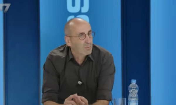 Ilir Mirena: Është hera e parë që Albin Kurti kërkon falje, i dhemb që doli i gabueshëm