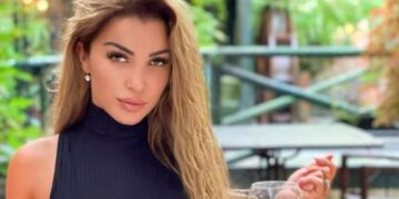 E veshur në bikini, Roza Lati nxjerrë në pah… (Foto)