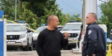 LAJMI I FUNDIT: Njësia Speciale vendoset afër stacionit policor në veri të Mitrovicës