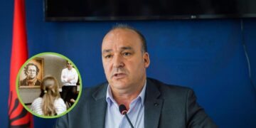 Bulliqi: Abdixhiku nuk u ftua në përurimin e shtatores së Rugovës pasi ka larguar fotografinë nga zyra