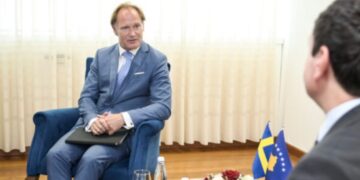 Ambasadori i Suedisë: Ura duhet të hapet, pyetja është kur dhe si – në këtë moment nuk ka kohë për diskutime