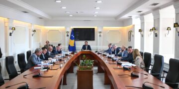 Konjufca kritikon ndërkombëtarët, opozita pushtetin: Çka u tha pas mbledhjes së kryesisë së Kuvendit?