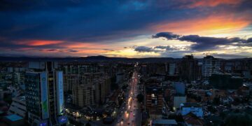 Kosova renditet e 12-ta në mesin e vendeve më të sigurta për të ecur vetëm gjatë natës