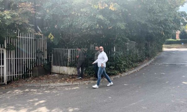 Ish-kryetari i Mitrovicës së Veriut, Milan Radojeviq, intervistohet nga policia
