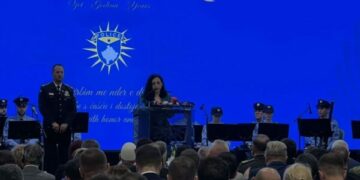 Osmani u drejtohet policëve: Në kohë krize dhe sfidash, qëndroni të palëkundur