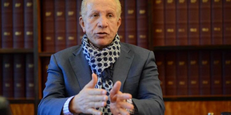 Pacolli kundër përdorimit të “Prindi1” “Prindi 2”: Gërryejnë vlerat e familjes, të përdoren “nënë” e “baba”
