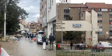 Lajm i rëndë: Ndërron jetë në QKUK personi që u plagos mëngjesin e sotëm në Mitrovicë