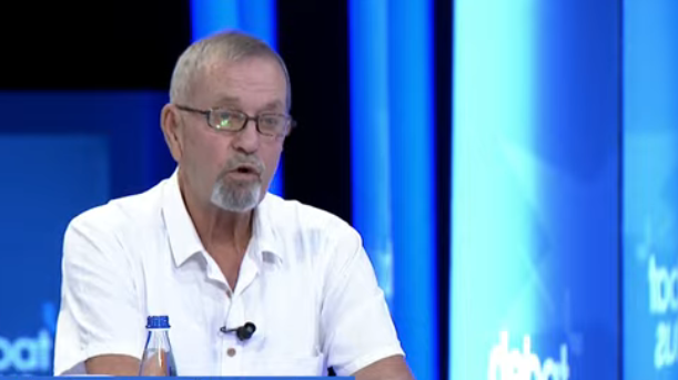 “Më kanë lidhur; s’e harroj kurrë takimin me të”: Ish të burgosurit politikë i reagojnë Mehmet Locit pas intervistës