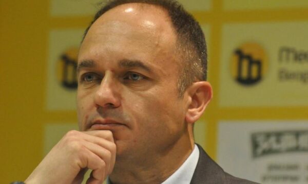 Politikani serb: Largimi i institucioneve ilegale serbe është pjesë e marrëveshjes