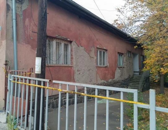 Policia tregon çka u gjet gjatë kontrollit në komunën paralele për Skenderajn në veri