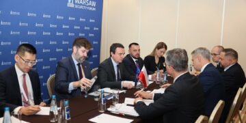 Kurti e Maqedonci takojnë kryeministrin e Polonisë, flasin bashkëpunimin në Këshill të BE-së