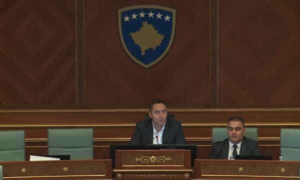 VV mungon prapë, Konjufca e drejton seancën e jashtëzakonshme