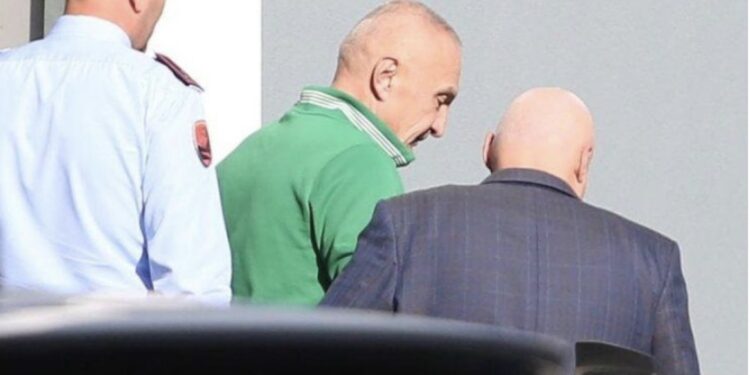 “Menduam se po na rrëmbejnë, banditë”: Personi që ishte me Ilir Metën tregon si ndodhi arrestimi