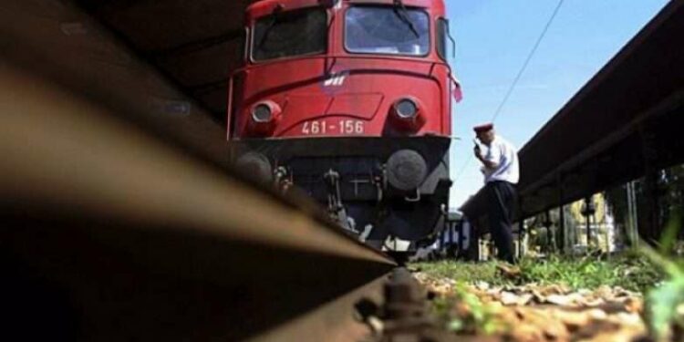 Treni i linjës Prishtinë – Pejë u gjuajt me gurë, Trainkos thotë se janë në rrezik
