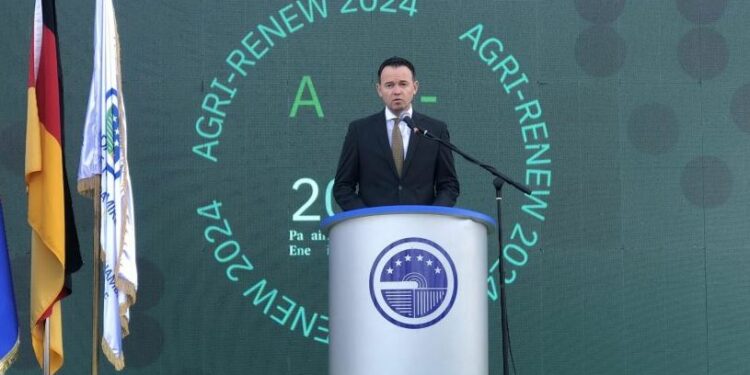Peci prezanton projektin 20.2 milionësh: Përparësi promovimi i ushqimeve bio