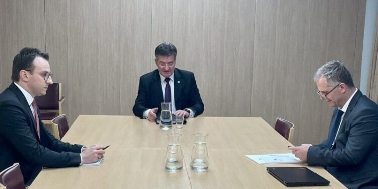 “Pa rezultat”, thotë Bislimi për takimin me Petkoviqin