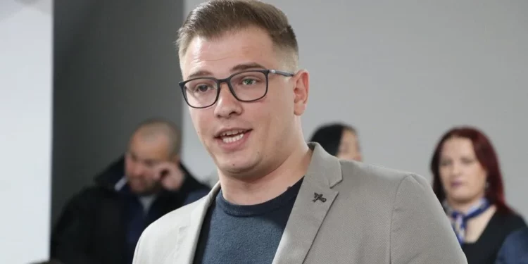 LAJMI I FUNDIT: Lirohet politikani serb Aleksander Arsenijeviq dhe 3 personat tjerë