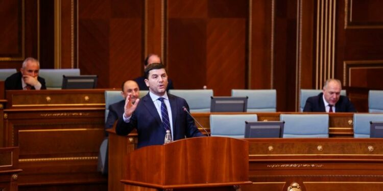Krasniqi: RTK e komisarët e Kryeministrit tentuan ta heshtin opozitën dhe ta fshehin të vërtetën
