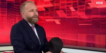 Tahiri me kapelë të zezë: Simbolizon fshehjen e krimit dhe vjedhjeve të mëdha