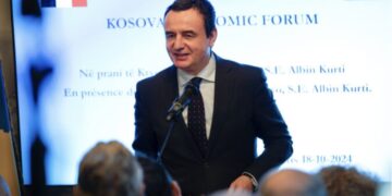 Kurti fton kompanitë franceze të investojnë në Kosovë