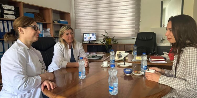 Deputetja Ujkani takon drejtoreshën e spitalit të Vushtrrisë, në kuadër të muajit për ndërgjegjësimin kundër kancerit të gjirit