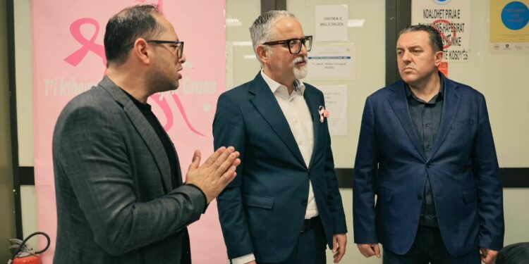Vitia: Modernizimi i hapësirave spitalore po vazhdon, janë kryer 50% e punimeve